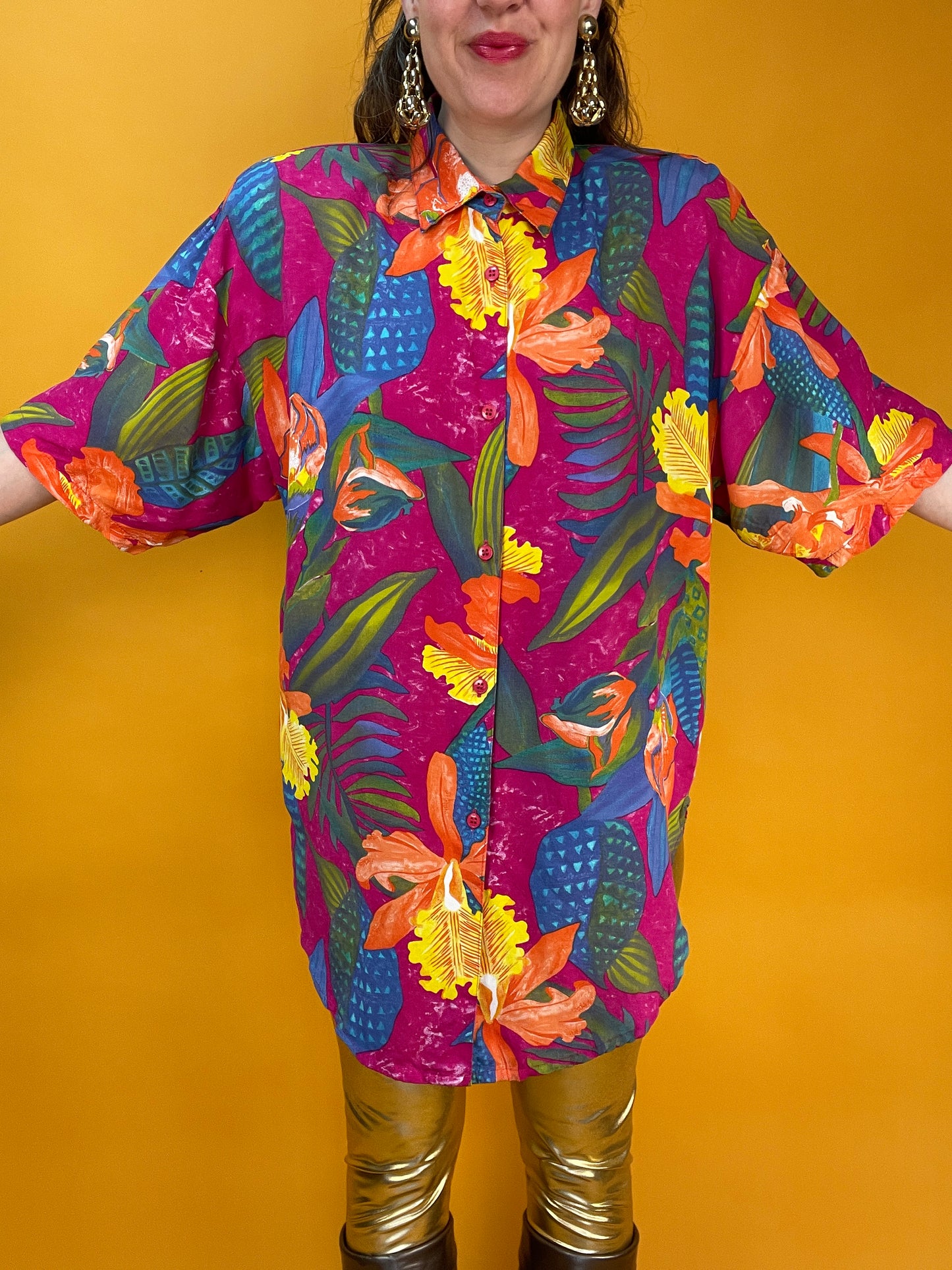 Knalliges 80s/90s Sommershirt mit exotischem Blumenprint