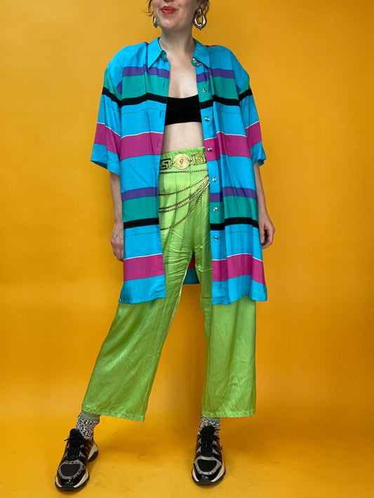 Luftiges langes Streifenshirt in Knalltürkis