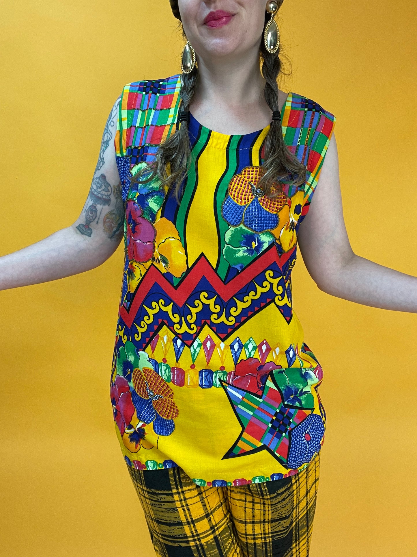 Ultrafunky Sommertop mit wildem Print und Perlenbestickung