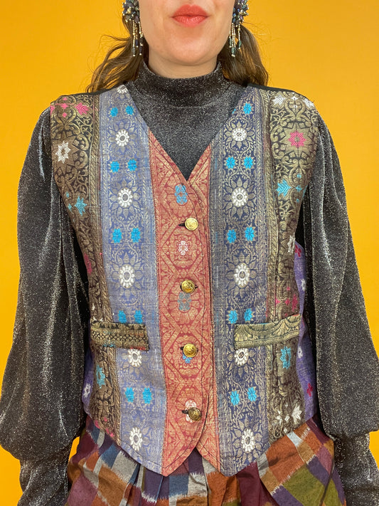 Schimmernde Patchwork-Weste aus Saristoff