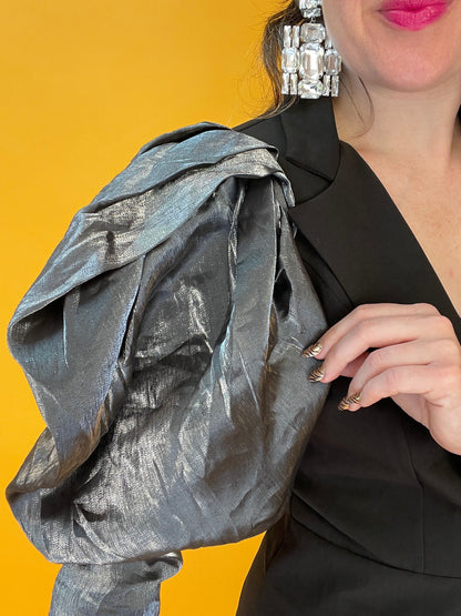 Fantastischer Blazer mit ultra-avantgardistischen Faltenärmeln