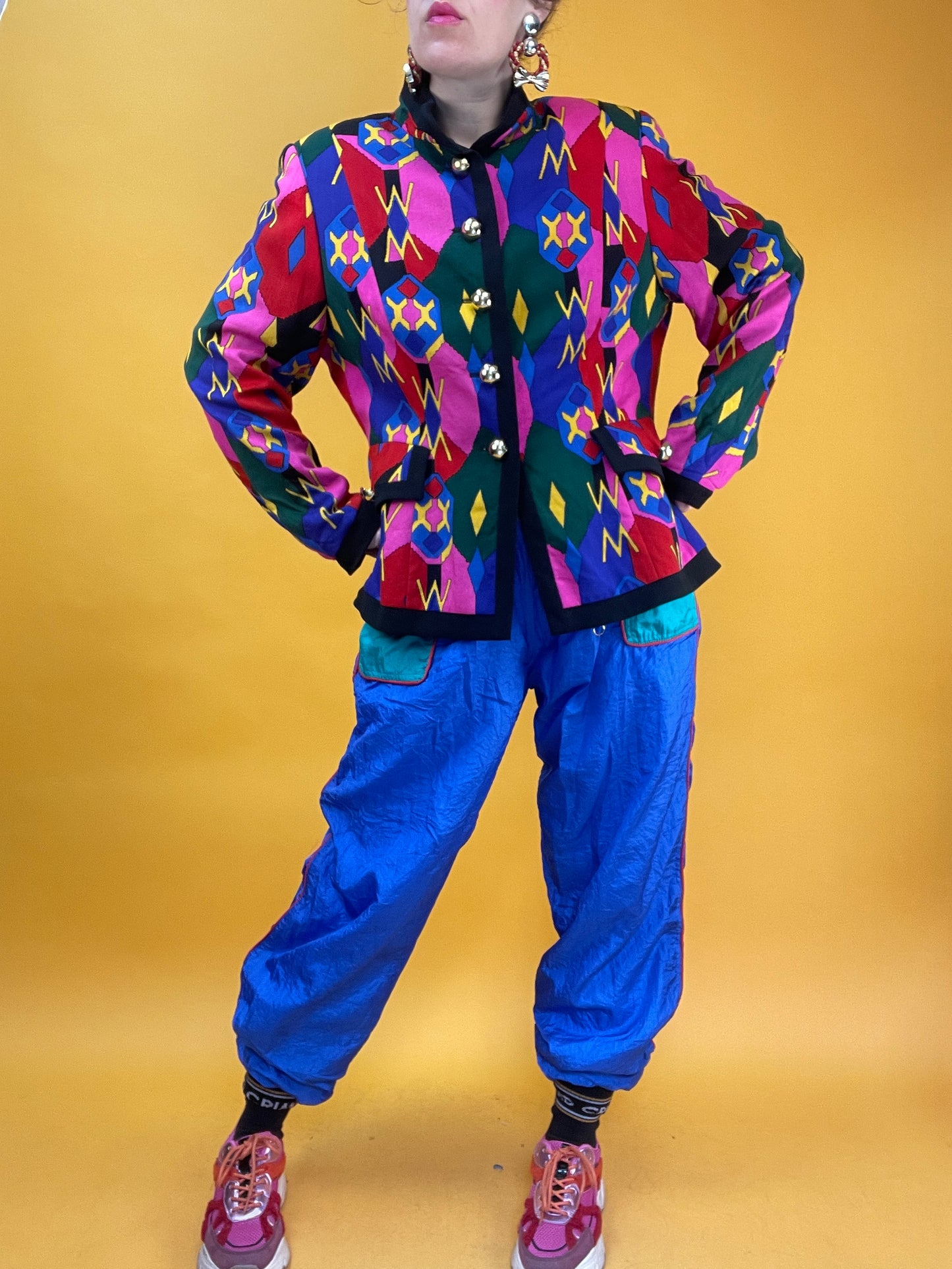 Superfunky Wollblazerjacke mit poppigem Geomuster