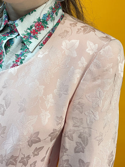 Exklusiver Seiden-Longblazer von Louis Féraud mit schimmerndem Blättermuster