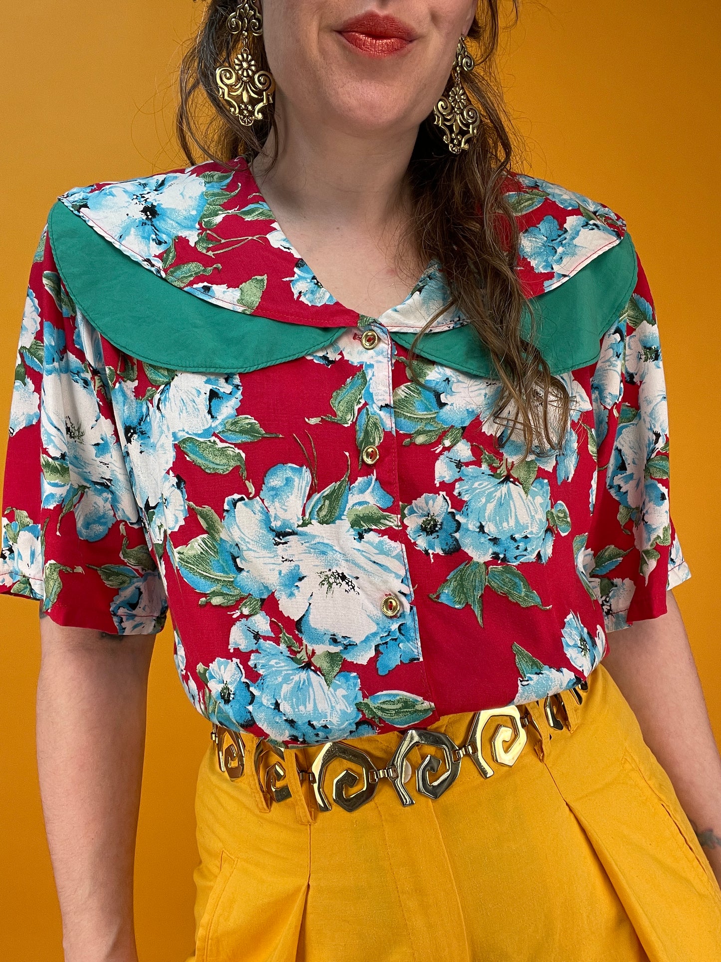 80s/90s Blusenshirt mit Peter Pan Collar und fettem Blumenprint