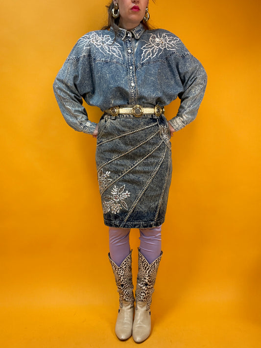 80s Denimbluse im Westernstyle mit floraler Bestickung und Glitzersteinen