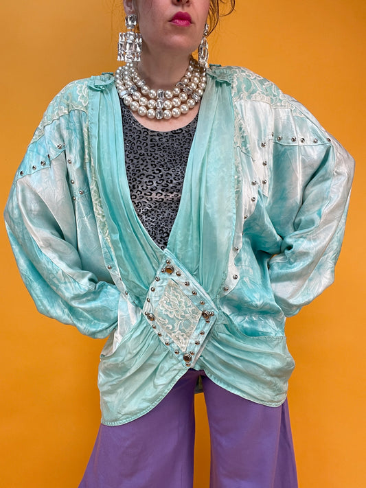 Opulentes 80s Blusenjackenshirt mit Nieten und Spitzenbesatz