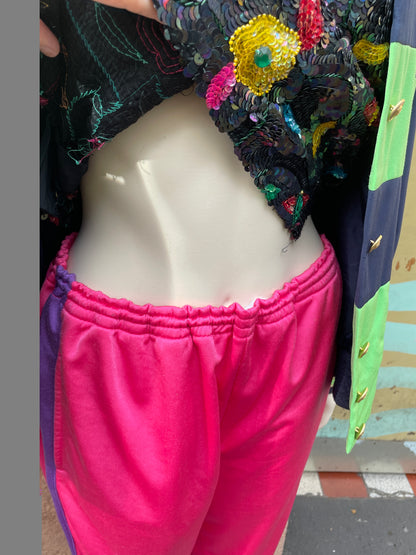 Pinke Jogginghose mit Lila Seitenstreifen