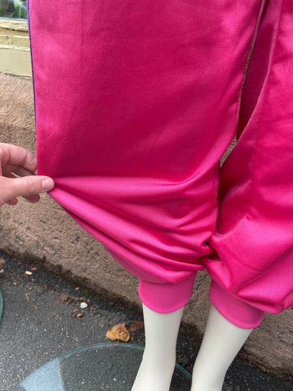 Pinke Jogginghose mit Lila Seitenstreifen