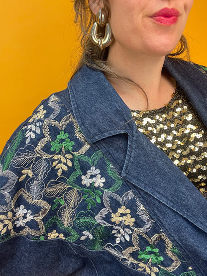 Dünne 80s Jeansjacke mit goldglänzender Blumenbestickung