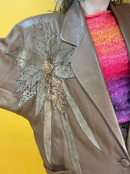 Cognacbraune 80s Lederjacke mit fetten Applikationen