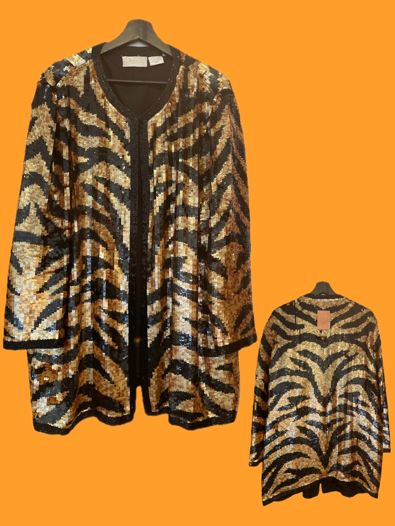 Extravagante Paillettenjacke mit Tigermuster
