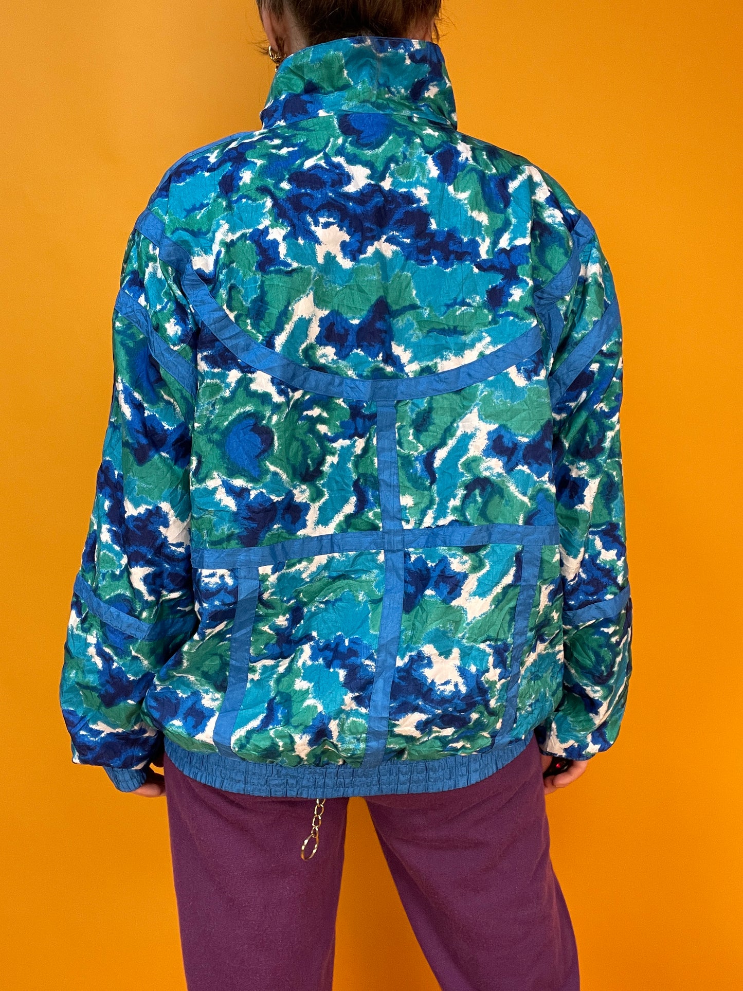 80s Ballonseidenjacke mit wildem Print