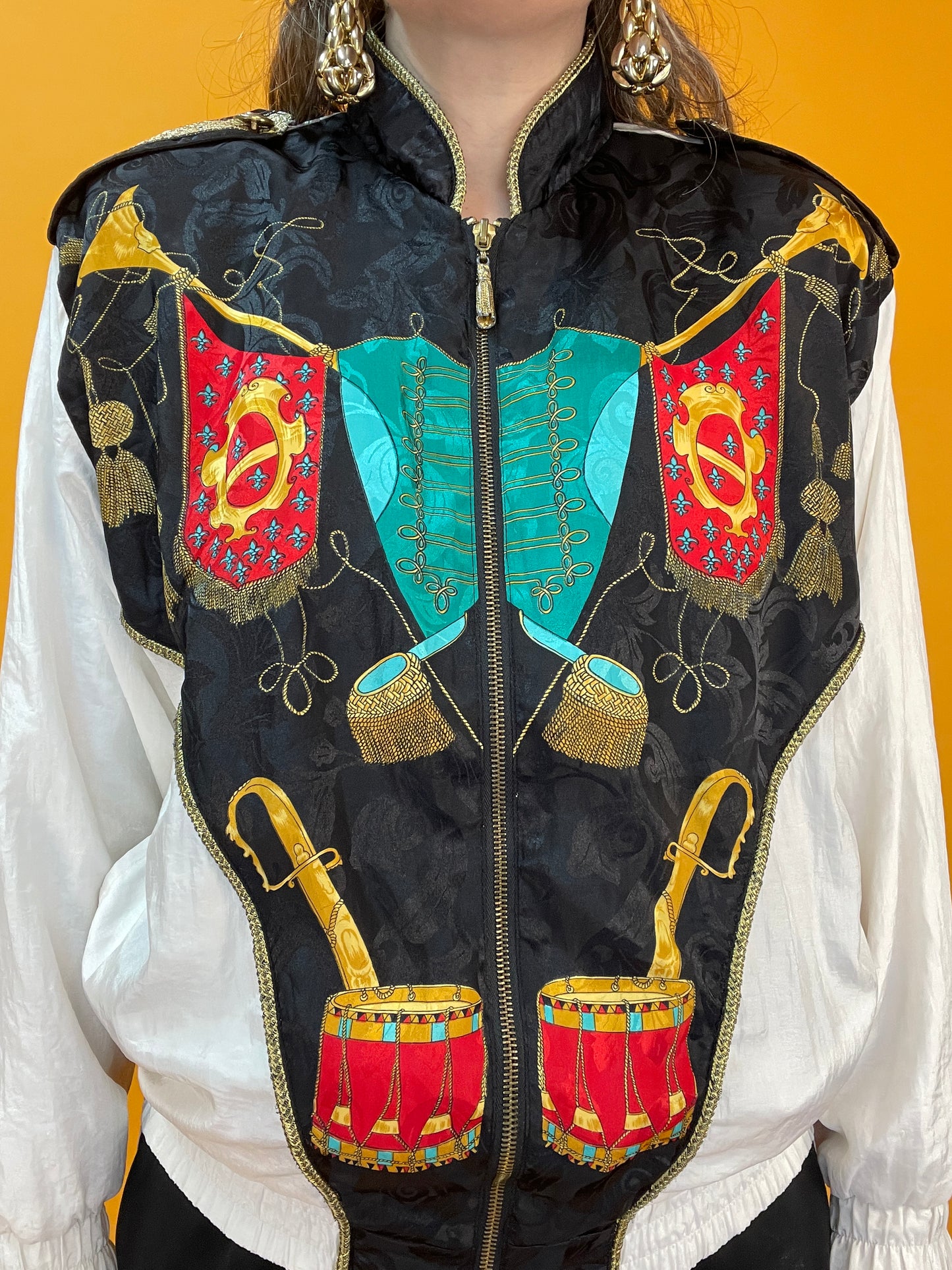 80s/90s Trainingsjacke mit absolut coolstem Zirkusprint und goldenen Details