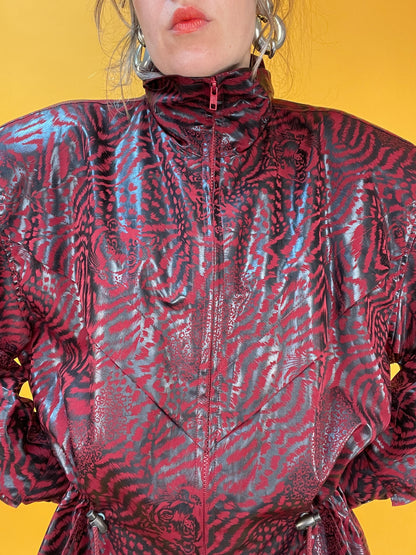 Dünne 80s/90s Übergangsjacke mit Wetlook-Animalprint