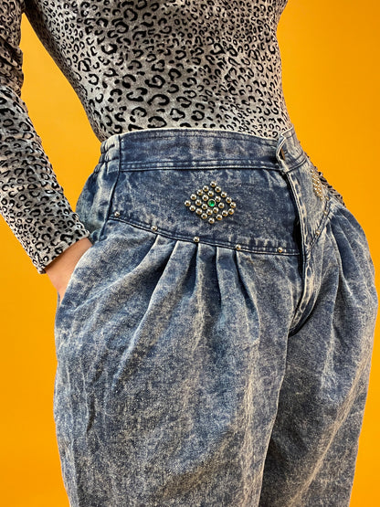 80s Acid washed Ballonjeans mit Applikationen und Nieten