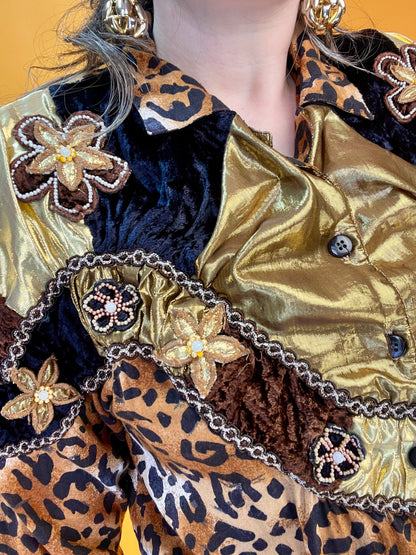 80s Leo-Jumpsuit mit Schulterdekor aus Samt, Lamé und Applikationen