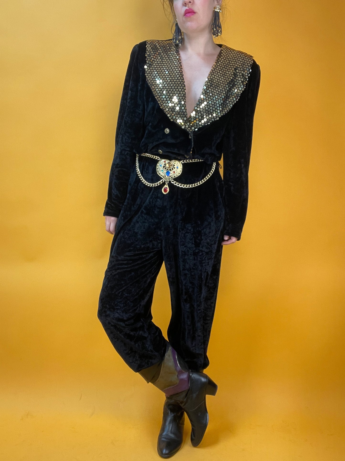 80s Samtjumpsuit mit goldenem Paillettenkragen