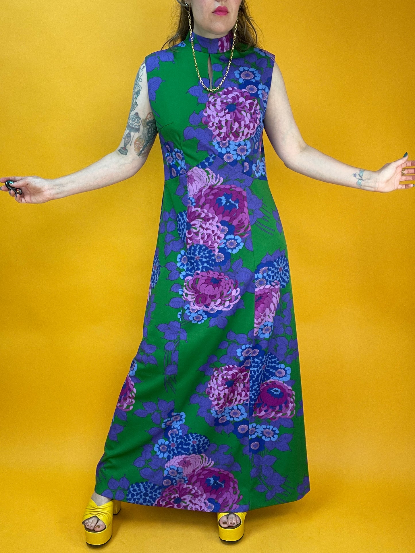 70s Maxikleid mit XXL Chrysanthemen-Print