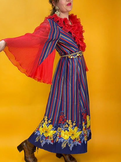 70s Showstopper-Wickelkleid mit plissierten Trompetenärmeln