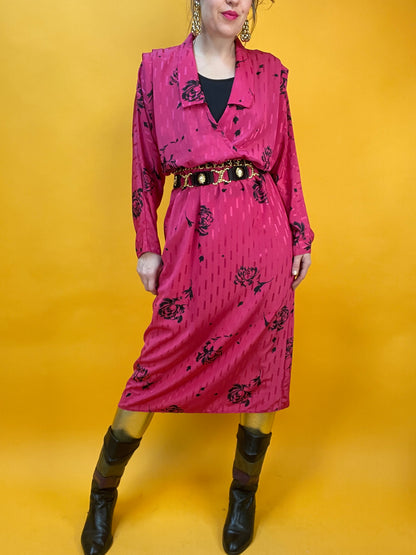 Knallpinkes 80s Blusenkleid mit schimmerndem Webmuster