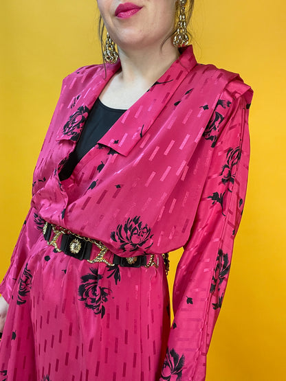 Knallpinkes 80s Blusenkleid mit schimmerndem Webmuster