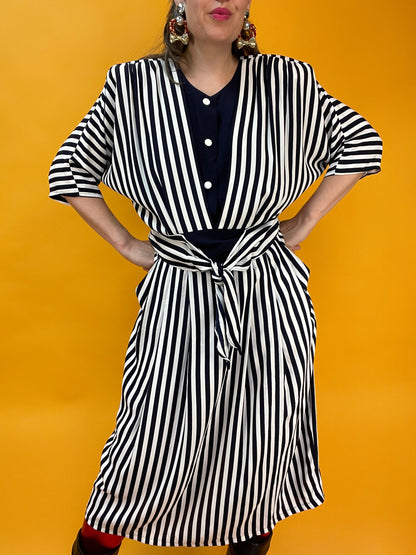 Elegantes 80s Sommerkleid im maritimen Streifenlook