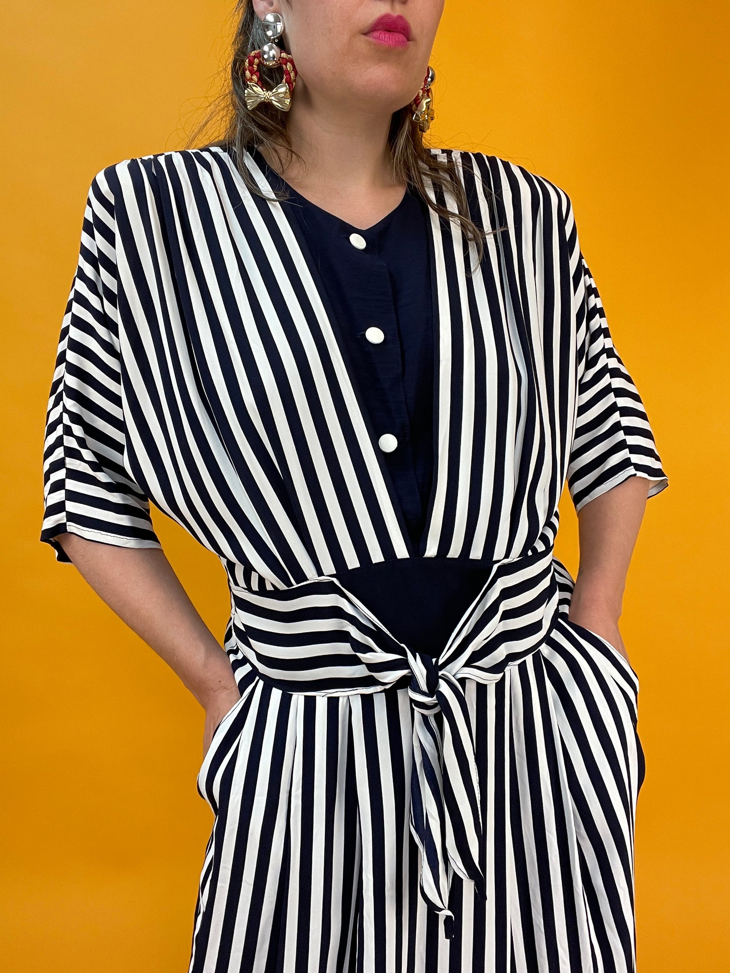 Elegantes 80s Sommerkleid im maritimen Streifenlook