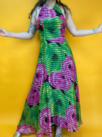 Exklusiv schimmerndes Neckholderkleid mit XXL Mohnblumenprint