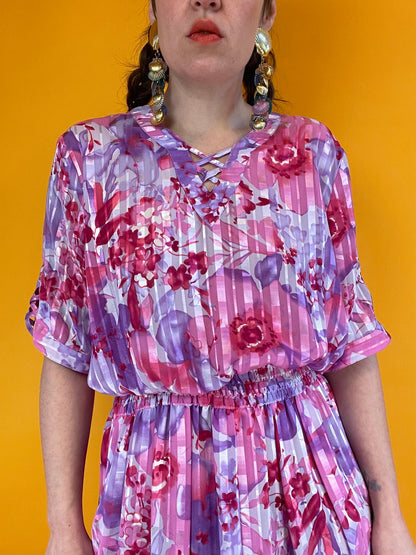 80s/90s Maxikleid mit Blumenprint und schimmerndem Webstreifenmuster