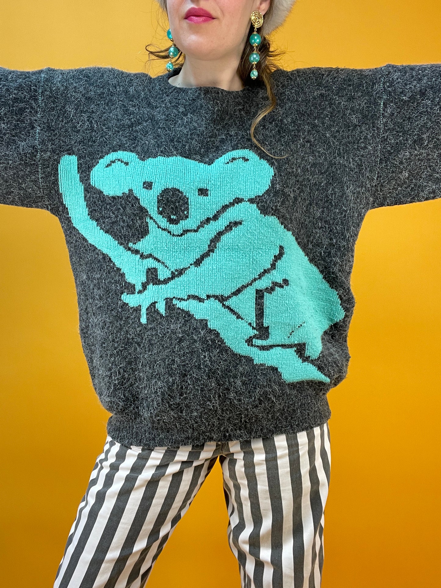 Kuscheliger Sweater mit kleiner Koalafamilie