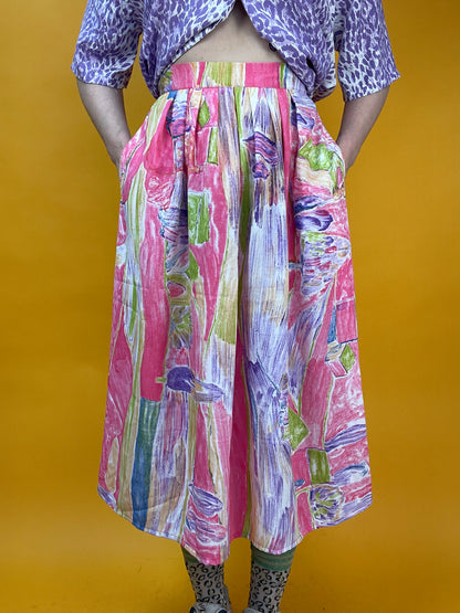 Megasüßer 80s/90s Midirock mit coolem Print in frischen Farben