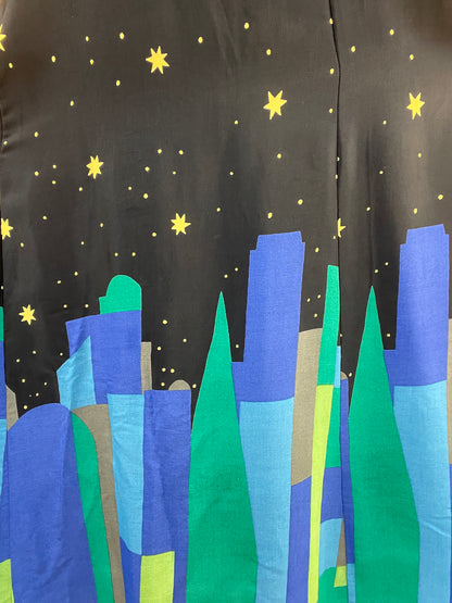 Maxirock mit stimmungsvoller Midnight-Szenerie und Sternenhimmel