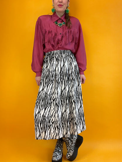 Sommerlich-luftiger Midirock mit Zebraprint