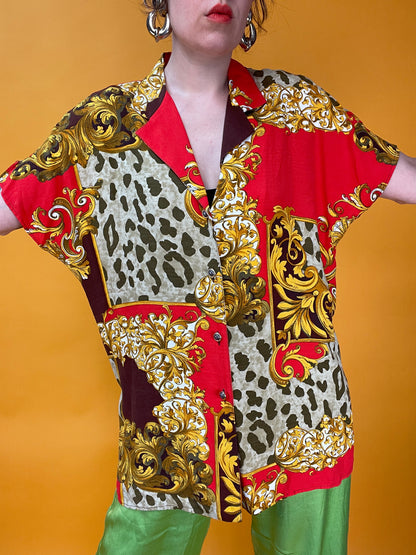 Knüller 80s Blusenshirt mit pompösem Leo-Barockmusterprint