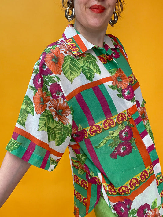 Crazy Pattern Shirt mit Hibiskusblumenprint