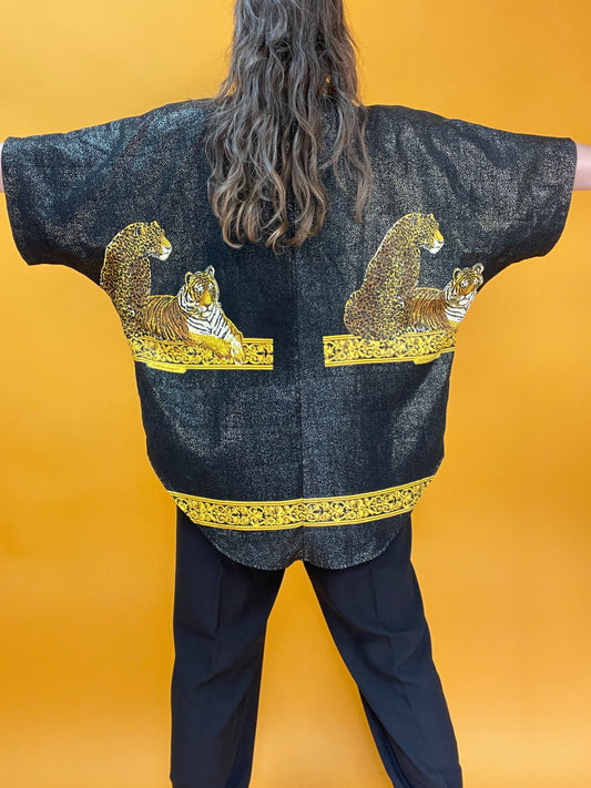 Famoses 80s/90s Shirt mit glitzerndem Wildkatzenprint