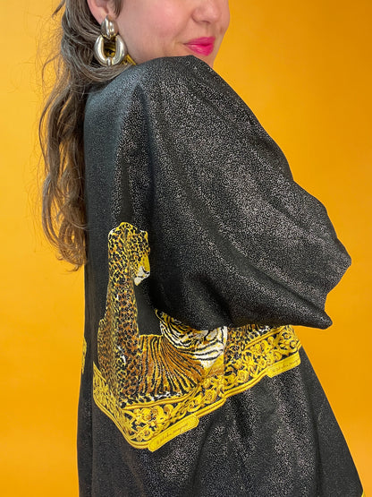 Famoses 80s/90s Shirt mit glitzerndem Wildkatzenprint