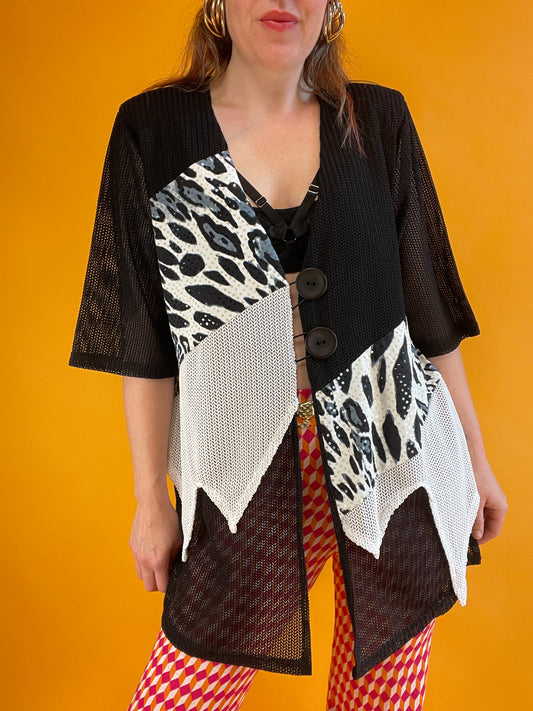 Monochromes 90s y2k Netzshirt mit glitzerndem Leopatchwork
