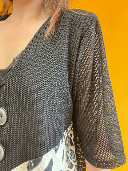 Monochromes 90s y2k Netzshirt mit glitzerndem Leopatchwork