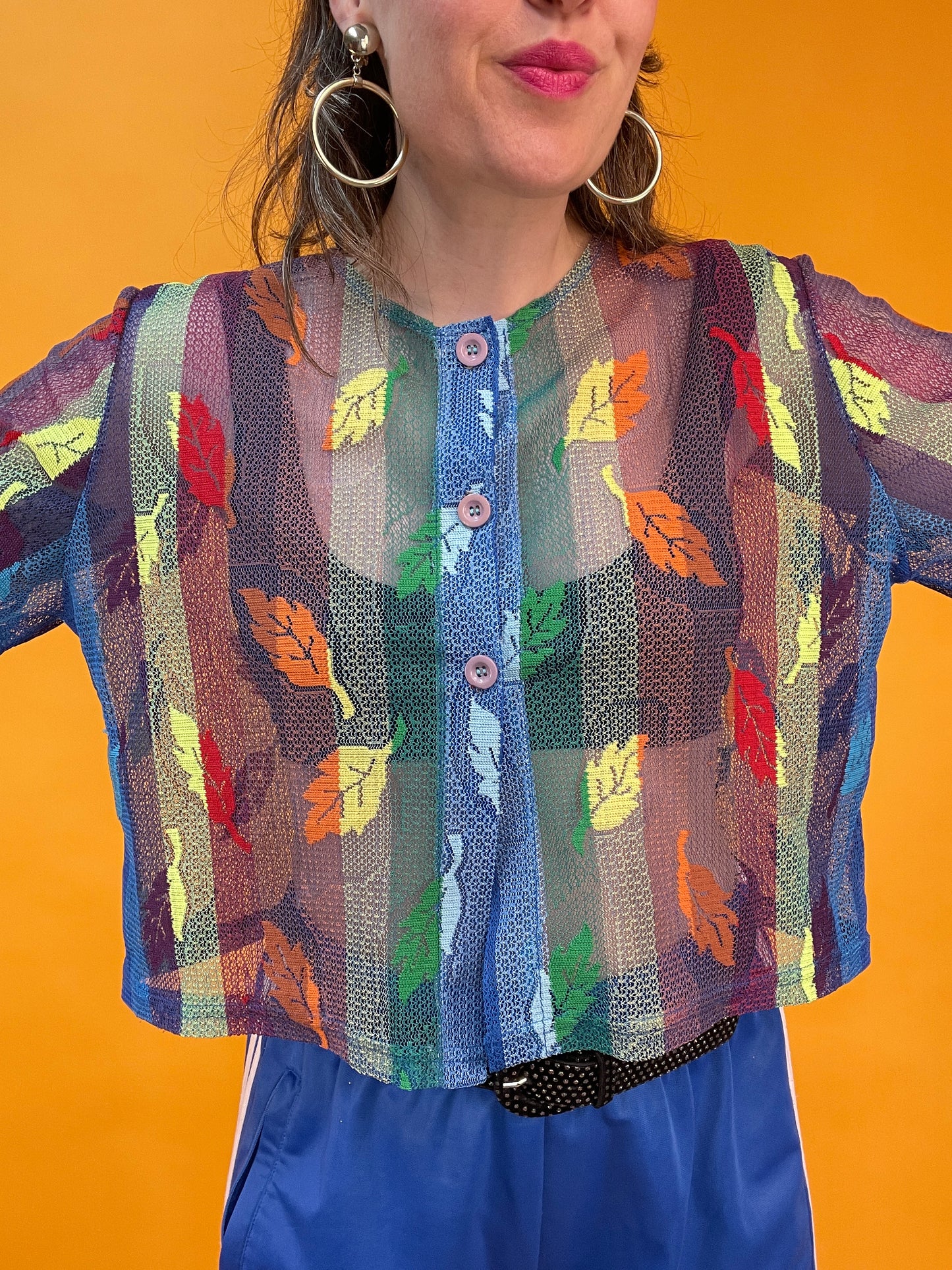 Funky Netzshirt mit Regenbogen Blättermuster