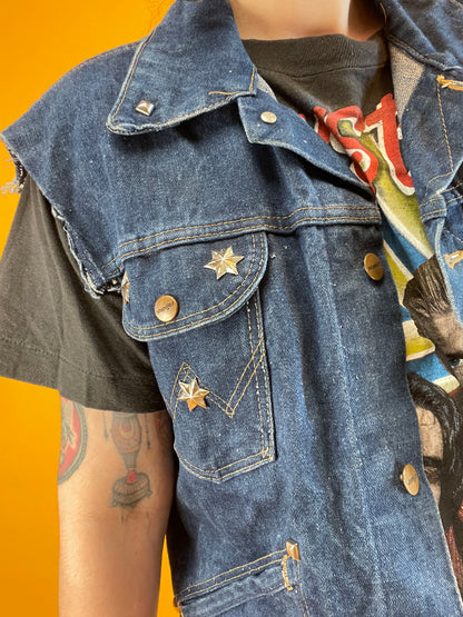 Rockige Denimweste von Wrangler mit Sternen-Nieten