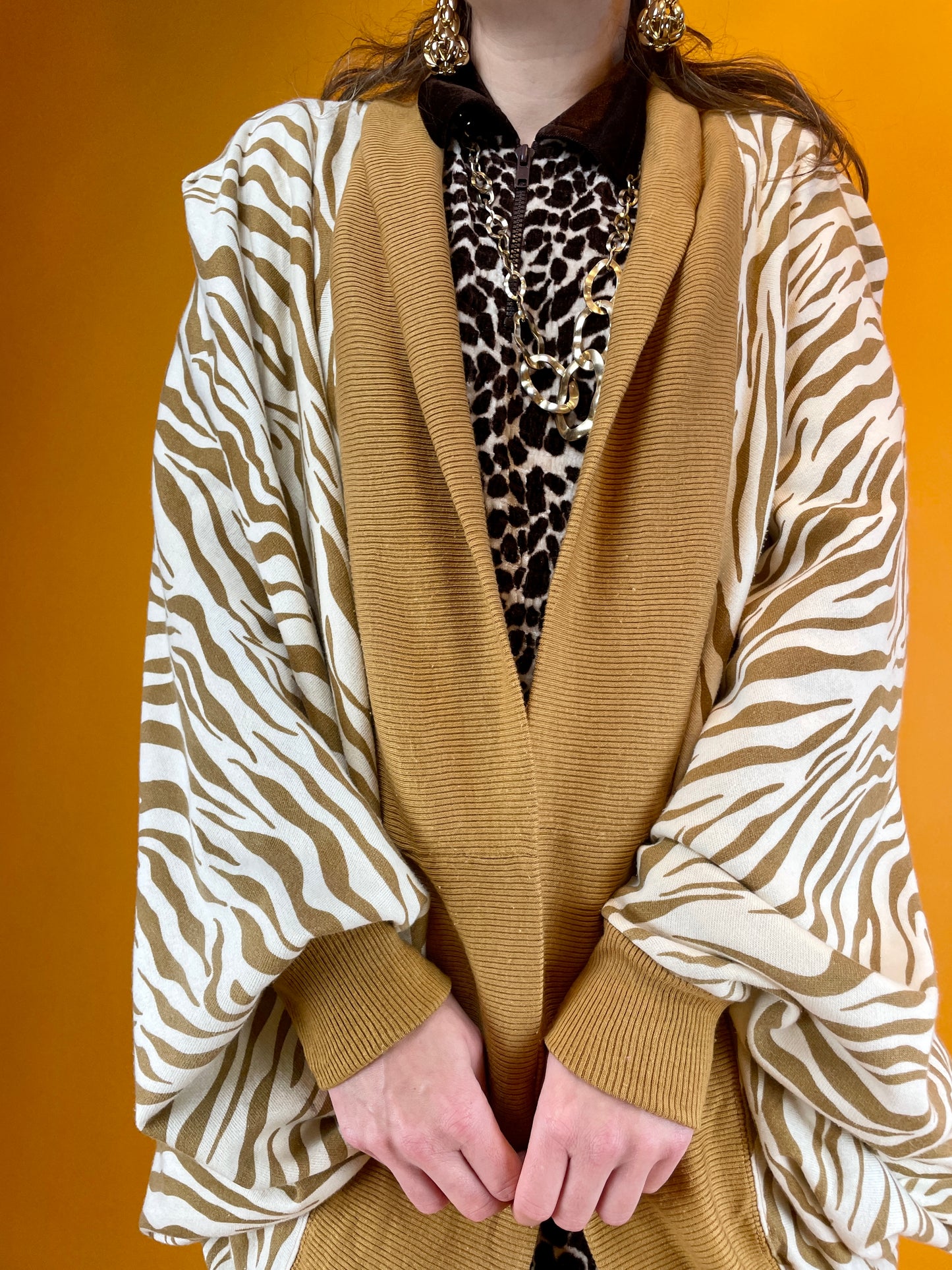 Lässiger Mega-Batwingsleeves Cardigan mit Animalprint